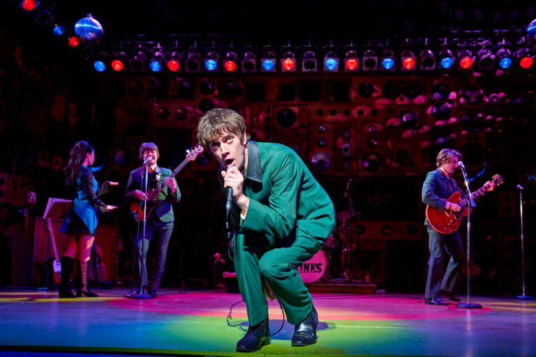 Sunny Afternoon (touring) ★★★★★